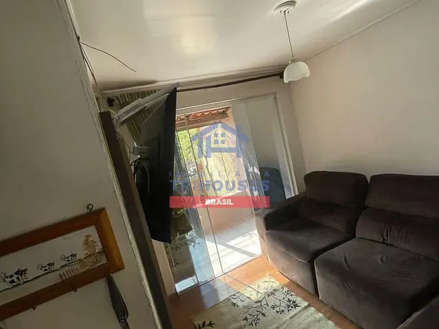Casa com 126m² 2 quartos e 1 banheiro, à venda, no bairro Tatuquara em Curitiba