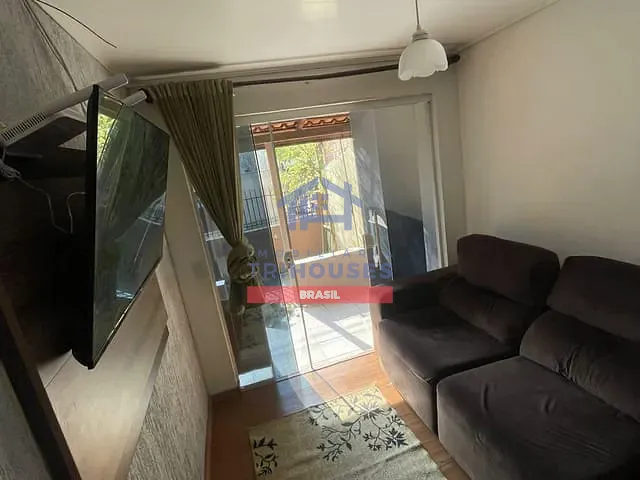 Casa com 126m² 2 quartos e 1 banheiro, à venda, no bairro Tatuquara em Curitiba
