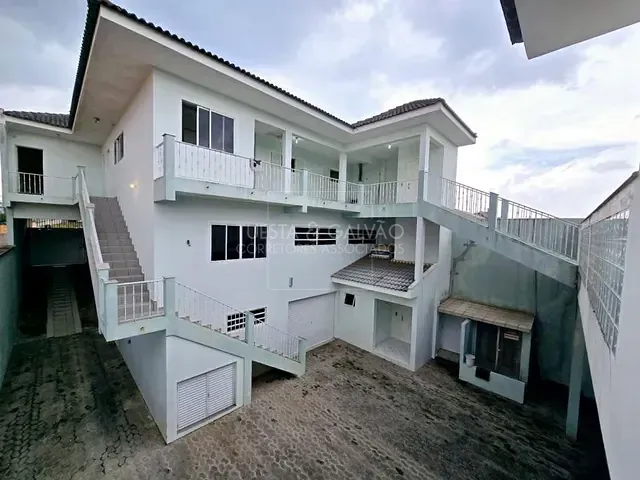 Casa com 700m² 4 quartos e 11 banheiros, à venda, no bairro Santa Felicidade em Curitiba