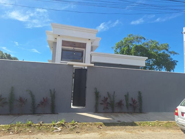 Casa com 304m² 3 quartos e 4 banheiros, à venda, no bairro Enseada das Gaivotas em Rio das Ostras