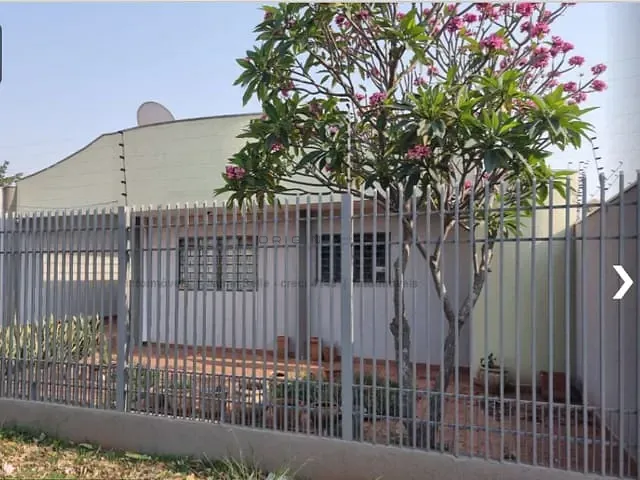 Casa com 360m² 4 quartos e 3 banheiros, à venda, no bairro Flamboyant em Campo Grande
