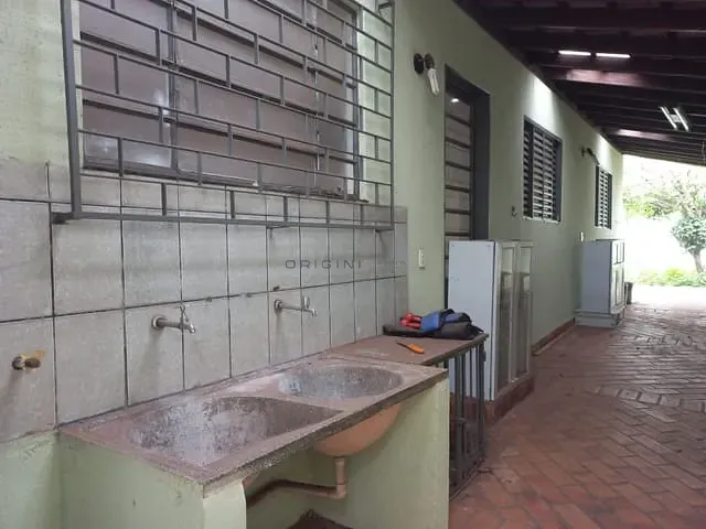 Casa com 360m² 4 quartos e 3 banheiros, à venda, no bairro Flamboyant em Campo Grande