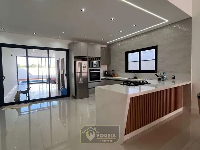 Casa 3 quartos e 4 banheiros, à venda, no bairro Reserva Santa Izabel em Jaguariúna