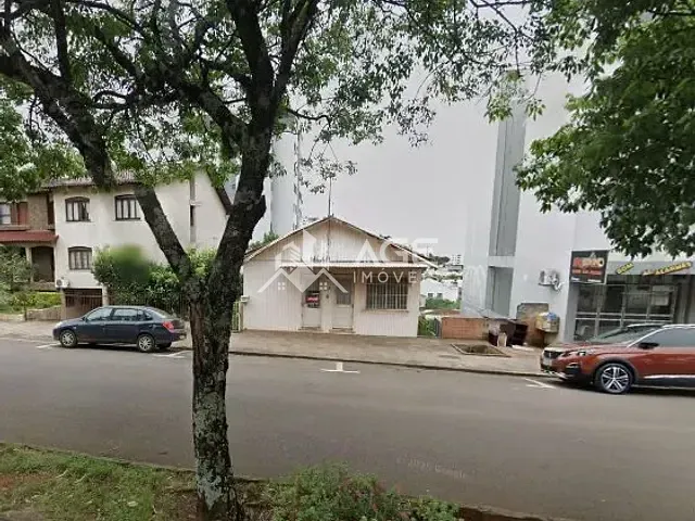 Casa 2 quartos e 1 banheiro, à venda, no bairro Centro em Erechim