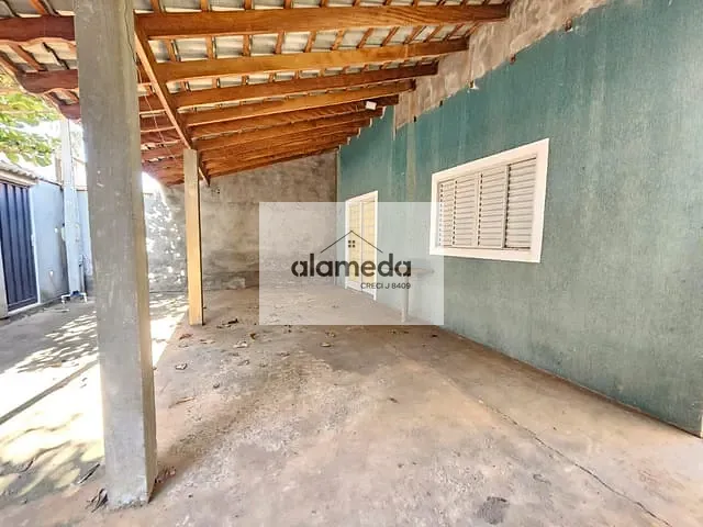 Casa com 180m² 2 quartos e 2 banheiros, à venda, no bairro AEROPORTO em Jacarezinho