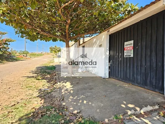 Casa com 180m² 2 quartos e 2 banheiros, à venda, no bairro AEROPORTO em Jacarezinho