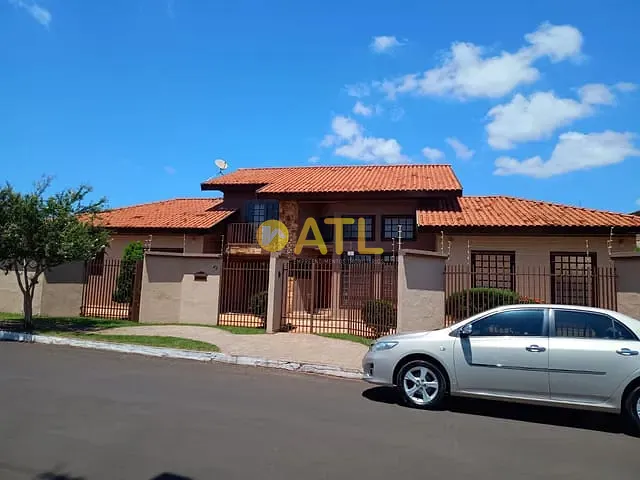 Casa 2 quartos e 2 banheiros, à venda ou para alugar, no bairro Nova Ourinhos em Ourinhos