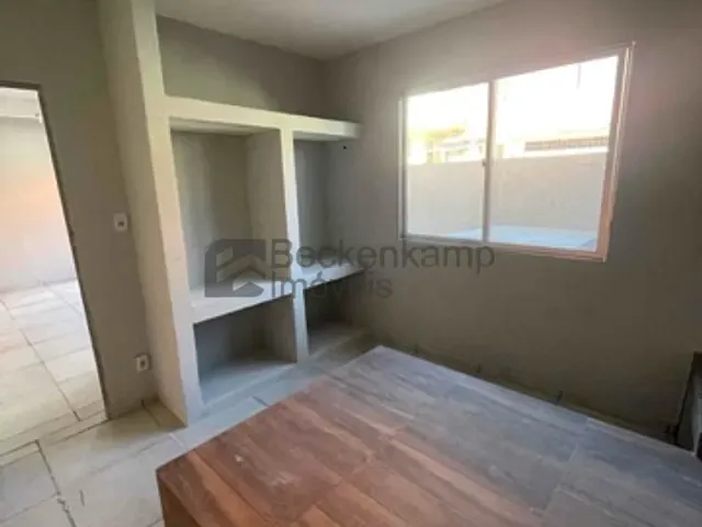 Casa 2 quartos e 1 banheiro, à venda, no bairro São Luiz em Barra Mansa