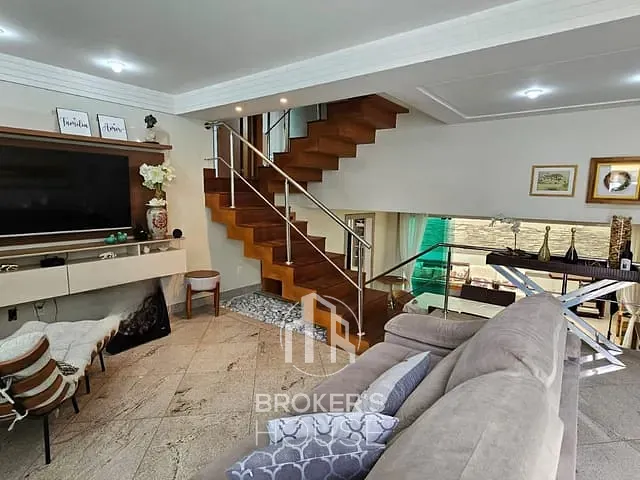 Casa com 270m² 3 quartos e 4 banheiros, à venda, no bairro Bairro de Lourdes em Vitória