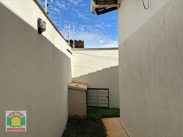 Casa com 200m² 3 quartos e 2 banheiros, à venda, no bairro Jardim Itália em Anápolis