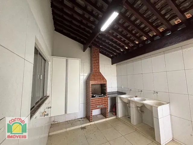 Casa com 200m² 3 quartos e 2 banheiros, à venda, no bairro Jardim Itália em Anápolis