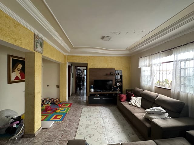 Casa com 315m² 5 quartos e 3 banheiros, à venda, no bairro Jardim Pérola em Santa Bárbara D'Oeste