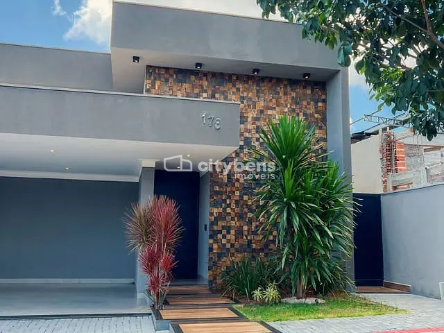 Casa 3 quartos e 5 banheiros, à venda, no bairro Santa Luzia em Araçatuba