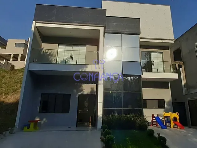 Casa com 450m² 3 quartos e 4 banheiros, à venda, no bairro Campo Grande em Rio de Janeiro