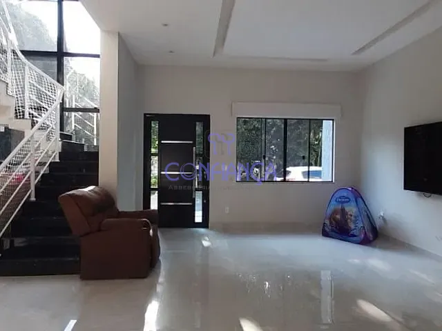 Casa com 450m² 3 quartos e 4 banheiros, à venda, no bairro Campo Grande em Rio de Janeiro