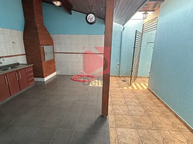 Casa 3 quartos e 5 banheiros, à venda, no bairro Jardim Carlos Gomes em Pirassununga
