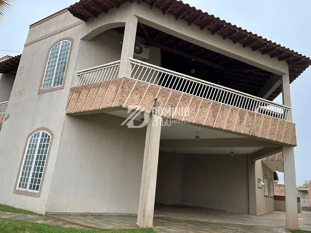 Casa com 577m² 6 quartos e 5 banheiros, à venda, no bairro Boa Vista em Uberaba