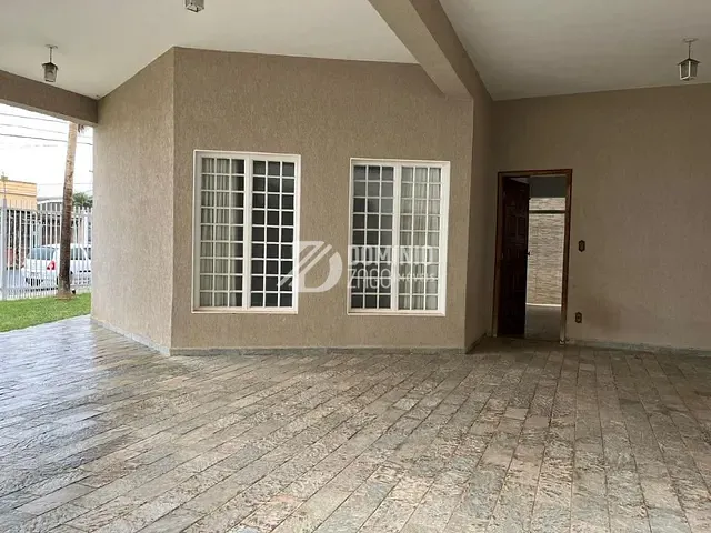Casa com 577m² 6 quartos e 5 banheiros, à venda, no bairro Boa Vista em Uberaba