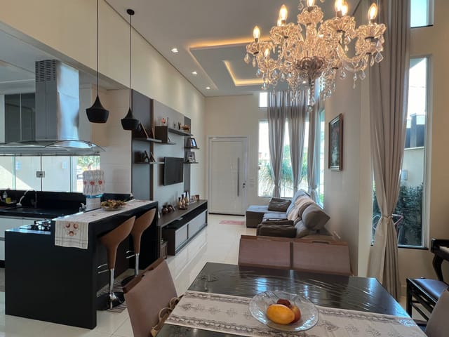 Casa com 258m² 3 quartos e 2 banheiros, à venda, no bairro Conjunto Habitacional Alexandre Urbanas em Londrina