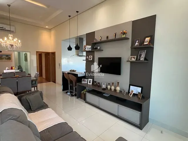 Casa com 258m² 3 quartos e 2 banheiros, à venda, no bairro Conjunto Habitacional Alexandre Urbanas em Londrina