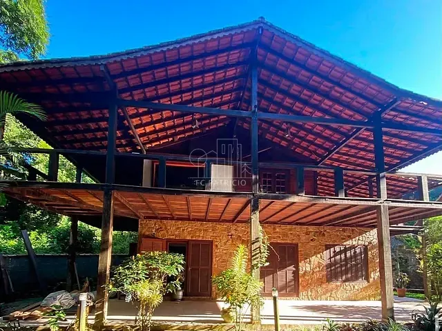 Casa com 1100m² 7 quartos e 3 banheiros, à venda, no bairro Limoeiro em Guapimirim