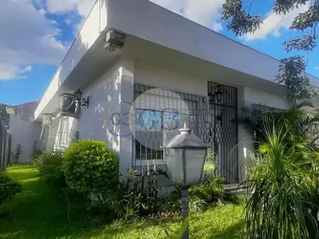 Casa 3 quartos e 4 banheiros, à venda, no bairro Areal em Pelotas