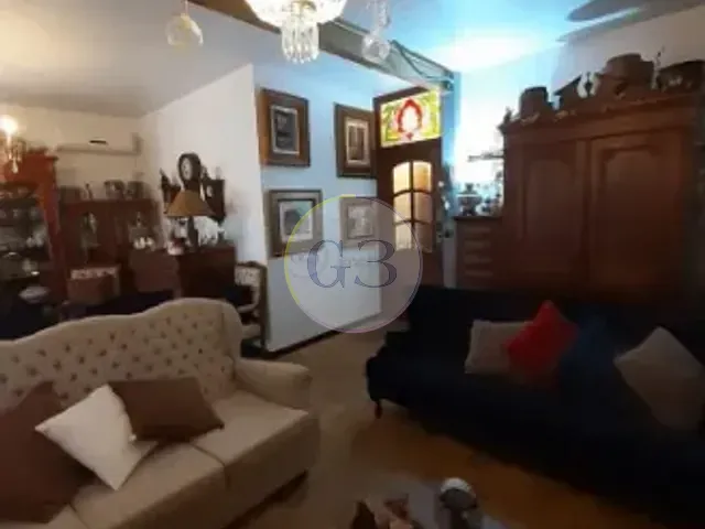 Casa 3 quartos e 4 banheiros, à venda, no bairro Areal em Pelotas
