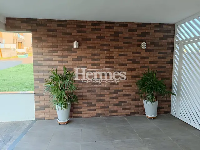 Casa com 300m² 3 quartos e 4 banheiros, à venda, no bairro Jardim Ypê em Paulínia