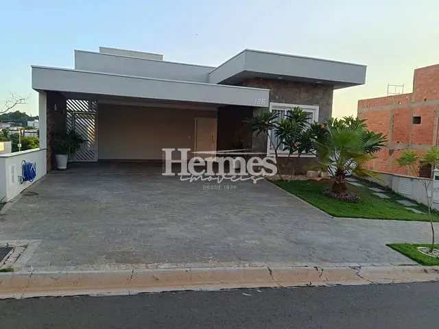 Casa com 300m² 3 quartos e 4 banheiros, à venda, no bairro Jardim Ypê em Paulínia