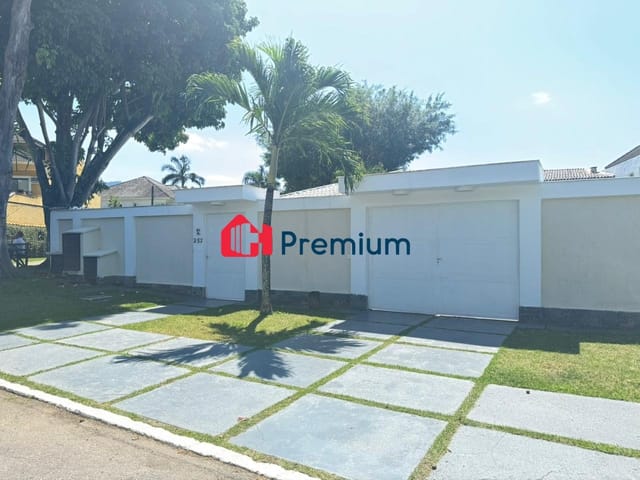 Casa 3 quartos e 4 banheiros, para alugar, no bairro Barra da Tijuca em Rio de Janeiro