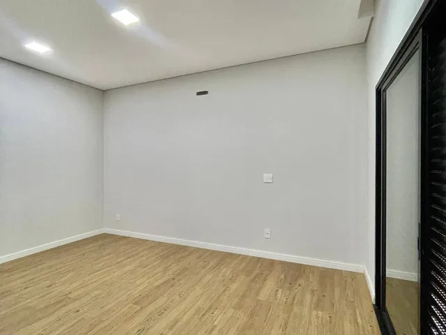 Casa com 450m² 3 quartos e 4 banheiros, à venda, no bairro Chácara Letônia em Americana
