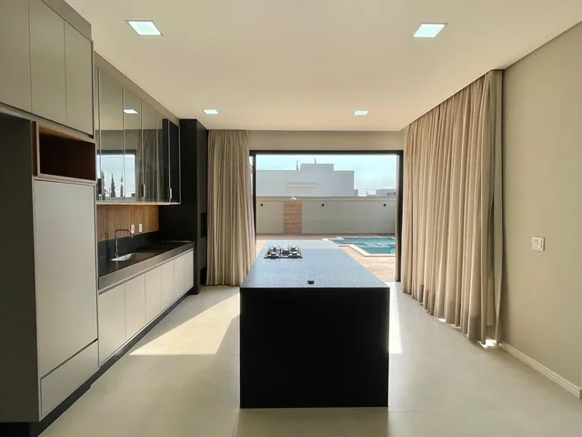 Casa com 450m² 3 quartos e 4 banheiros, à venda, no bairro Chácara Letônia em Americana