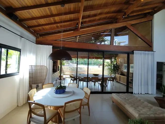 Casa com 1000m² 3 quartos e 6 banheiros, à venda, no bairro Condomínio Plazza Ville em Jaguariúna