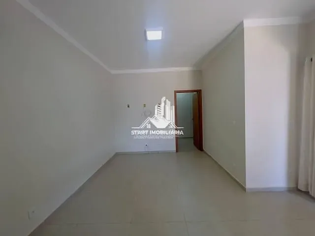 Casa 3 quartos e 2 banheiros, à venda, no bairro Maria Luiza em Pederneiras