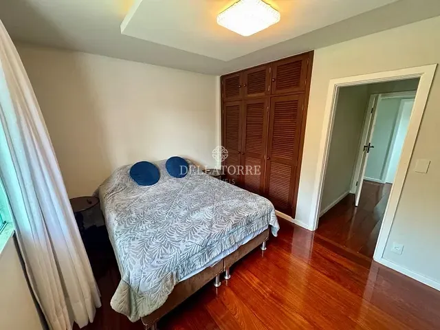 Casa com 360m² 4 quartos e 3 banheiros, à venda, no bairro Pimenteiras em Teresópolis
