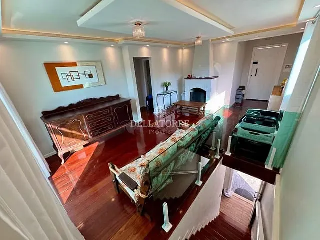 Casa com 360m² 4 quartos e 3 banheiros, à venda, no bairro Pimenteiras em Teresópolis