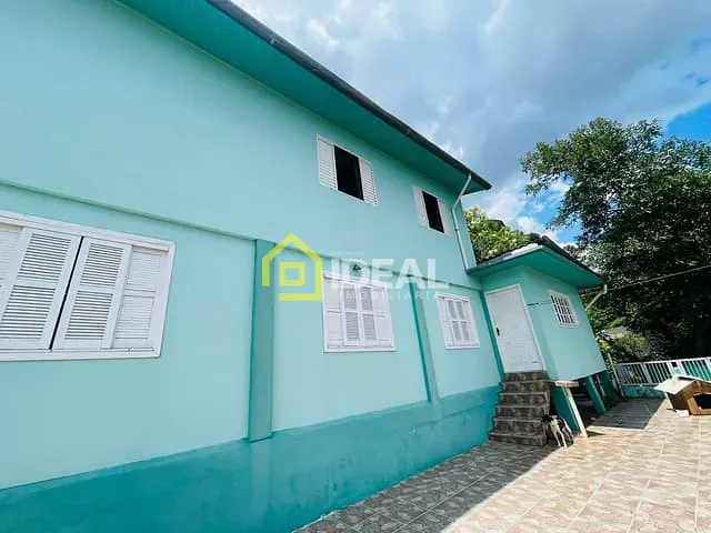 Casa 6 quartos e 2 banheiros, à venda, no bairro Gruta em Concórdia