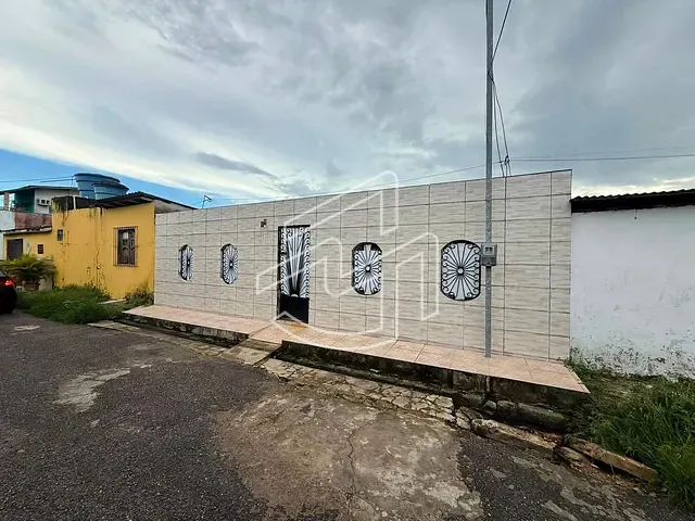 Casa 3 quartos e 2 banheiros, à venda, no bairro Mangueirão em Belém