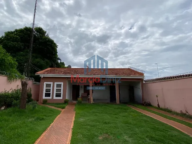 Casa com 580m² 4 quartos e 2 banheiros, à venda, no bairro Centro em Ituverava