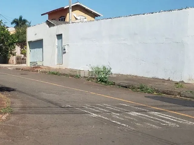 Casa com 328m² 4 quartos e 2 banheiros, à venda, no bairro Estados em Londrina