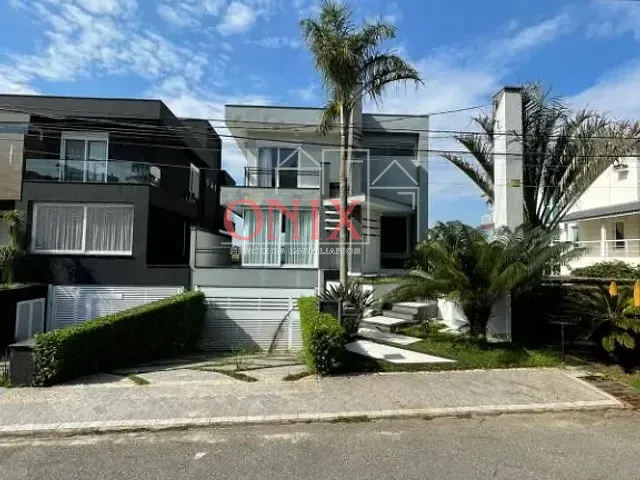 Casa com 300m² 4 quartos e 6 banheiros, à venda, no bairro Parque Residencial Itapeti em Mogi das Cruzes
