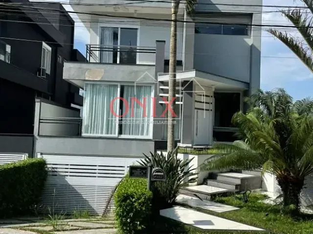 Casa com 300m² 4 quartos e 6 banheiros, à venda, no bairro Parque Residencial Itapeti em Mogi das Cruzes
