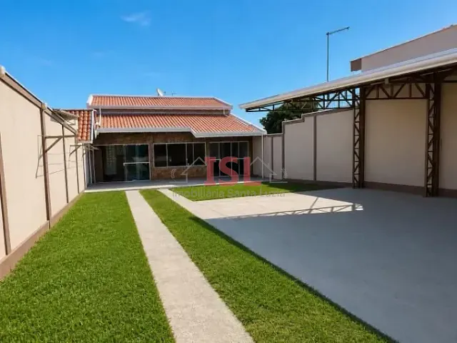 Casa com 400m² 3 quartos e 2 banheiros, à venda ou para alugar, no bairro Jardim Paraíso de Viracopos em Campinas