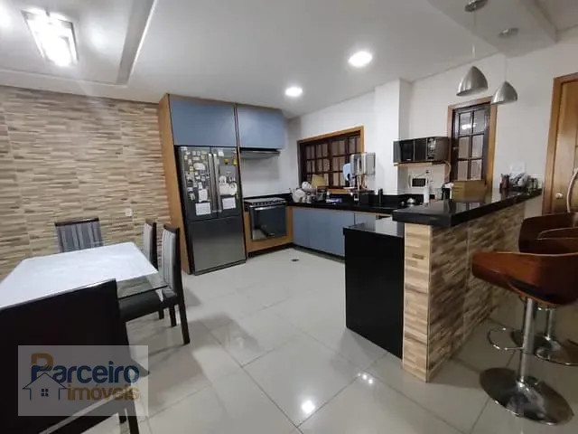 Casa com 352m² 5 quartos e 3 banheiros, à venda, no bairro Chácara Belenzinho em São Paulo