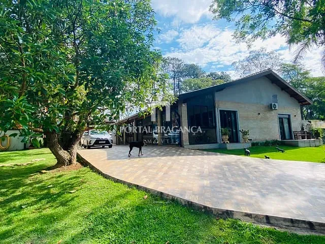 Casa com 5500m² 3 quartos e 7 banheiros, à venda, no bairro Bom Retiro em Bragança Paulista
