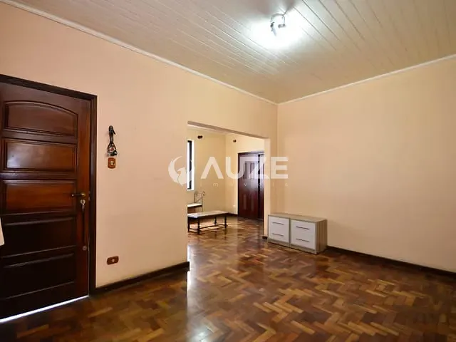 Casa com 352m² 5 quartos e 3 banheiros, à venda, no bairro Seminário em Curitiba