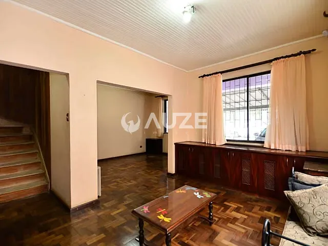 Casa com 352m² 5 quartos e 3 banheiros, à venda, no bairro Seminário em Curitiba