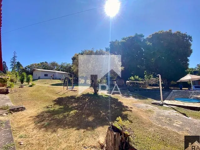 Chácara com 38000m² 4 quartos e 3 banheiros, à venda, no bairro Park Way em Brasília