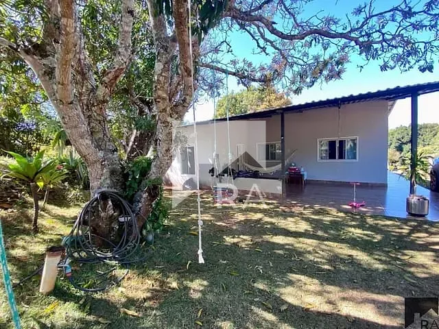 Chácara com 38000m² 4 quartos e 3 banheiros, à venda, no bairro Park Way em Brasília