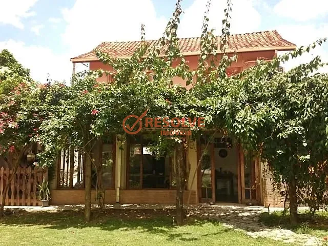 Casa com 395m² 2 quartos e 2 banheiros, à venda, no bairro Jardim Itapema em Guararema